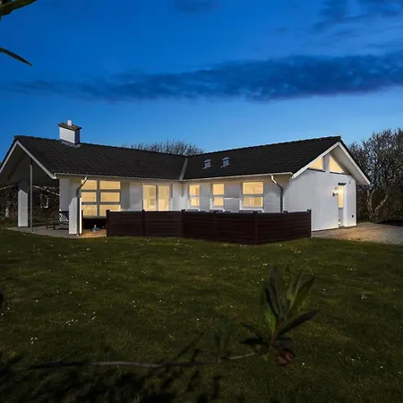 Ljuba - 1-3km From The Sea By Interhome Дом отдыха