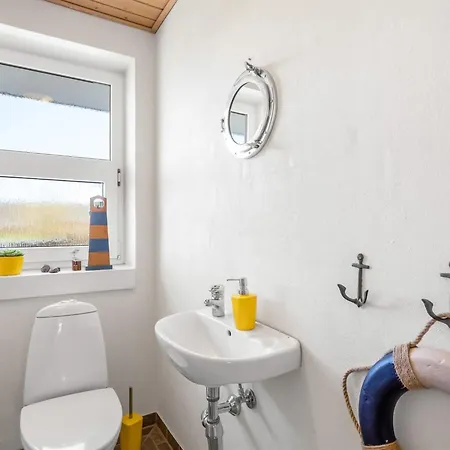 Dom wakacyjny Ljuba - 1-3km From The Sea By Interhome