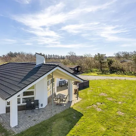 Dom wakacyjny Ljuba - 1-3km From The Sea By Interhome Hjørring